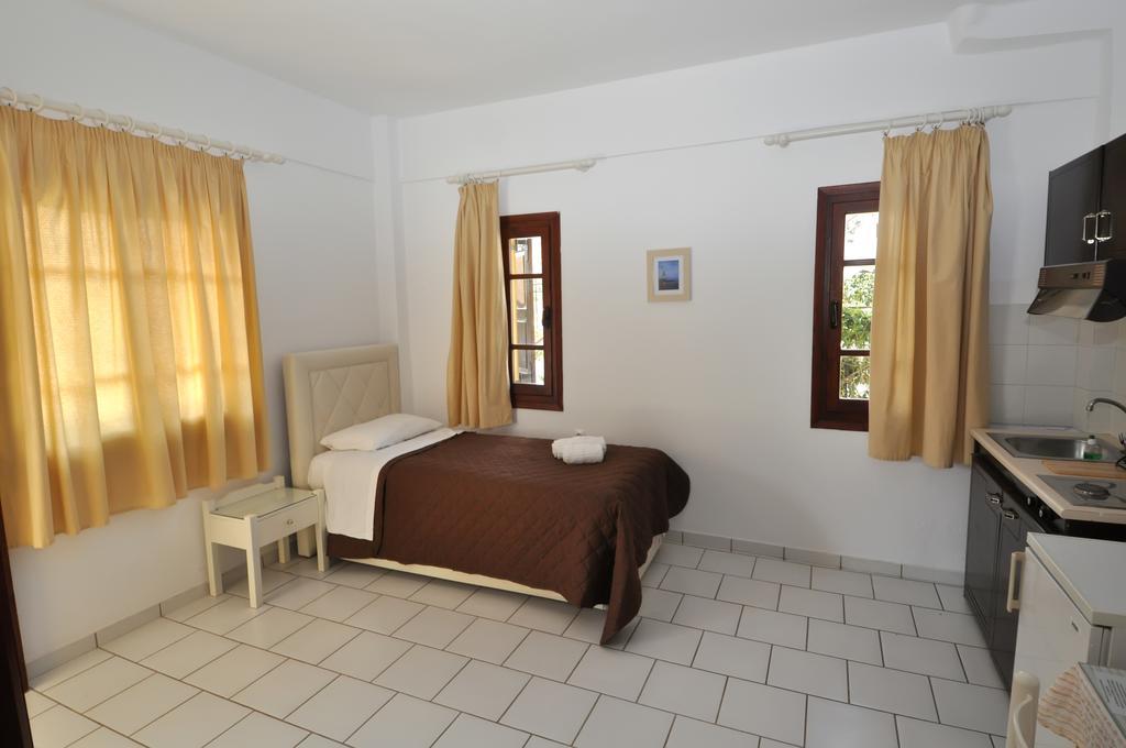 Pennystella Apartments Agia Pelagia  Extérieur photo